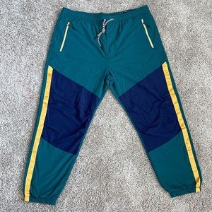 American Eagle | Exclusive Retro-Nylon Joggers